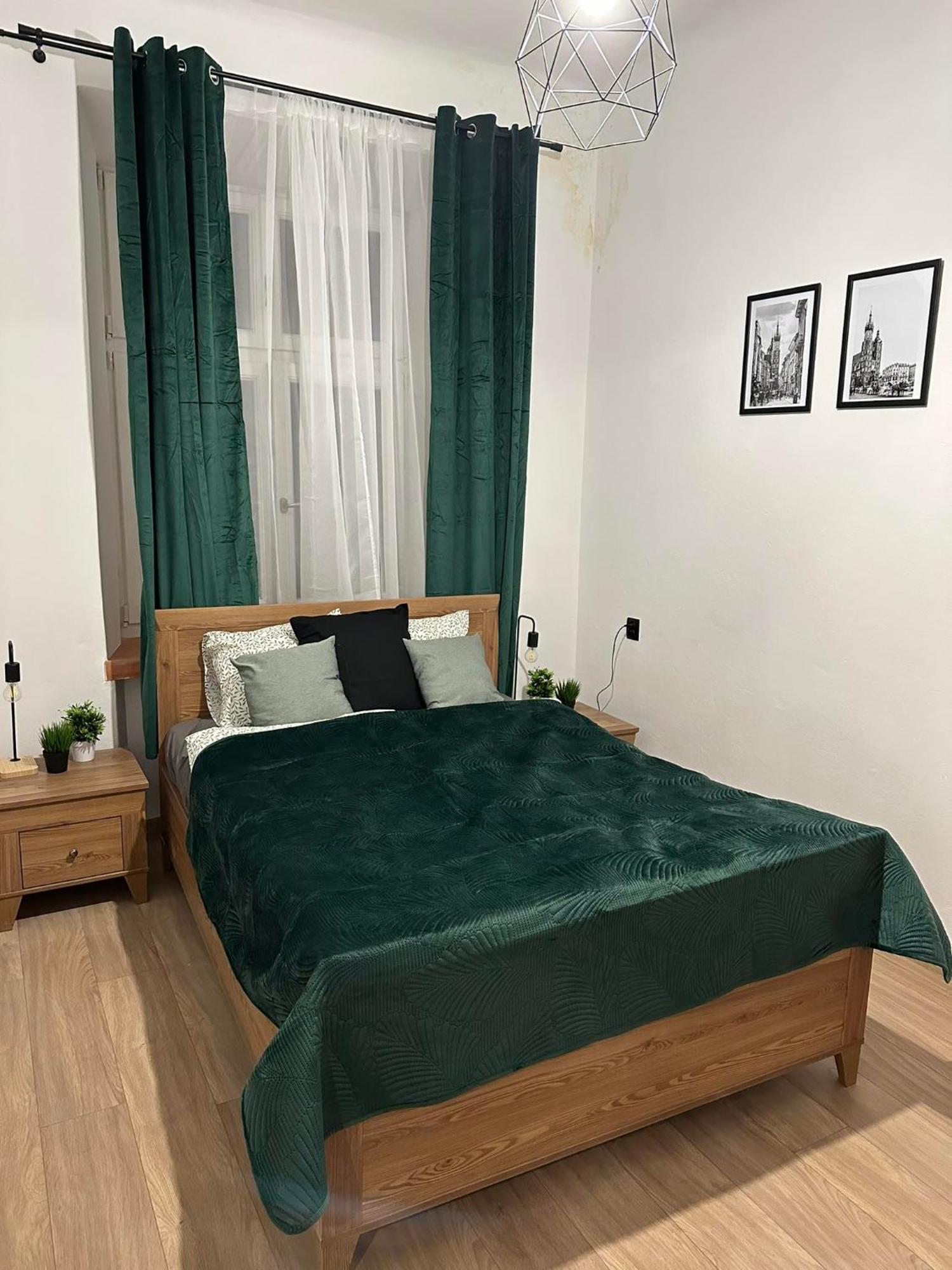 Wielopole Classy Rooms คราคูฟ ภายนอก รูปภาพ